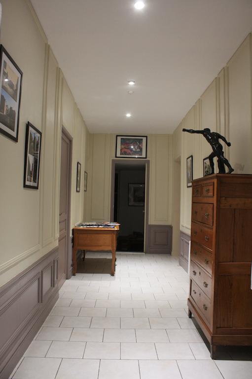 Chambres D'Hotes Noir Lion เปโรนน์ ภายนอก รูปภาพ